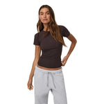Women’s Pose Fitted Long T-Shirt Vuori - FRS FRENCH ROAST