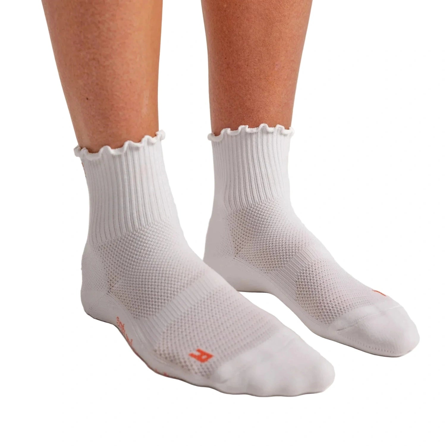 Women’s Saturday Ruffle Sock Strides - WHITE / M