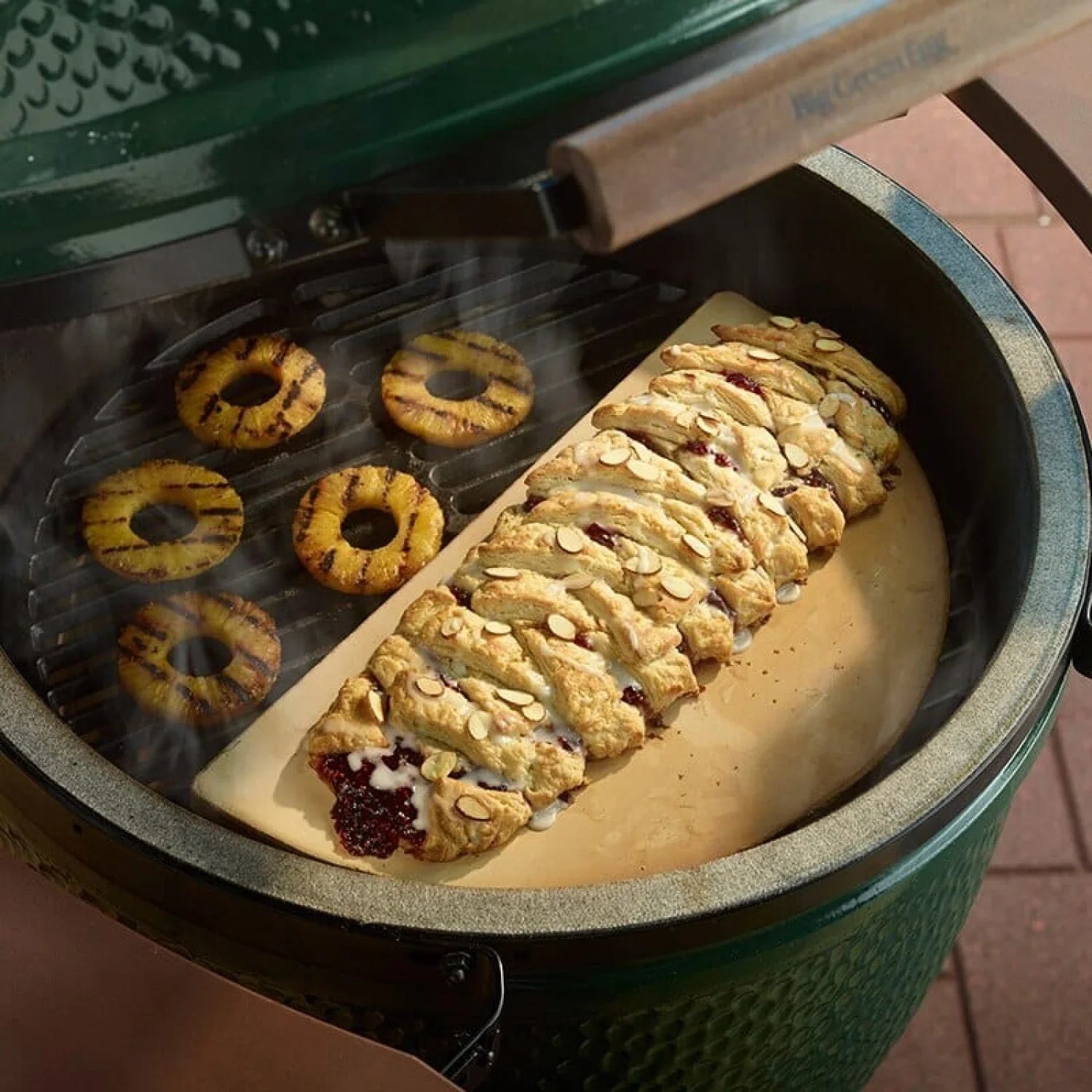 Half Moon Conveggtor - X-large Big Green Egg