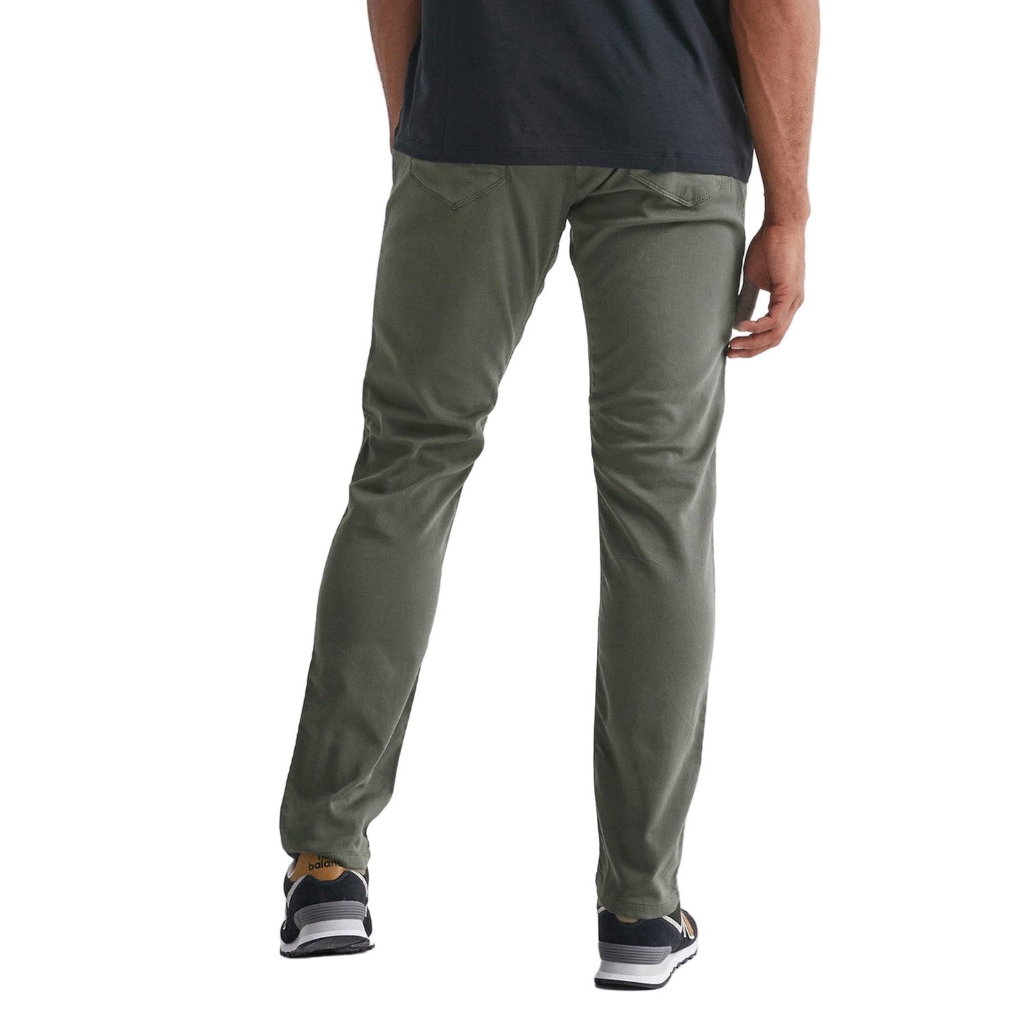 Men’s No Sweat Relaxed Taper DUER