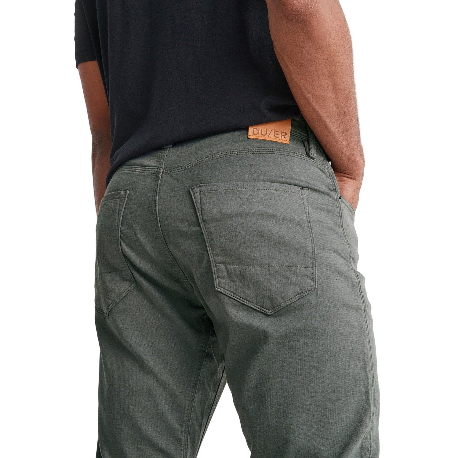 Men’s No Sweat Relaxed Taper DUER
