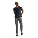 Men’s No Sweat Relaxed Taper DUER