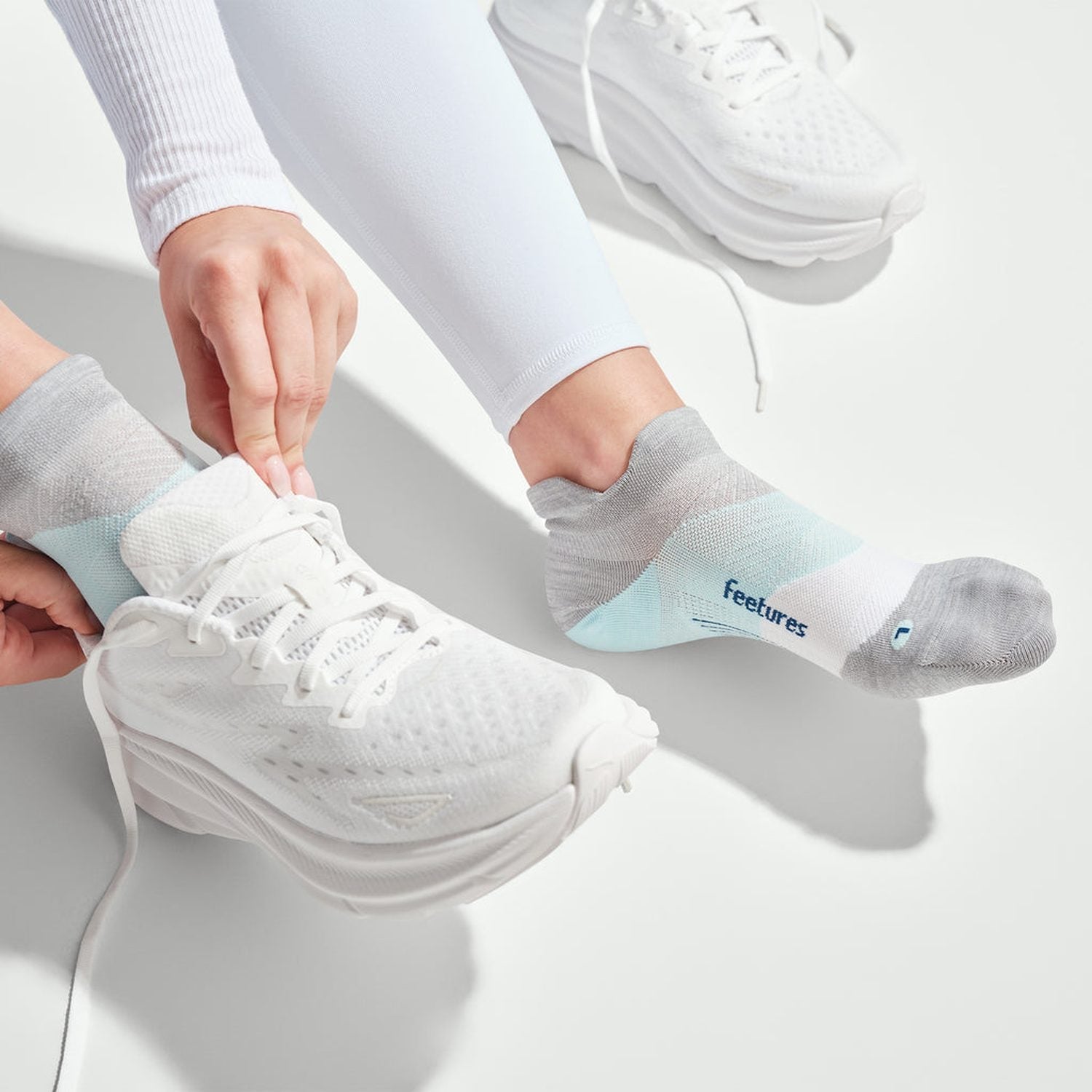 Elite Ultra Light No Show Tab Socks Feetures